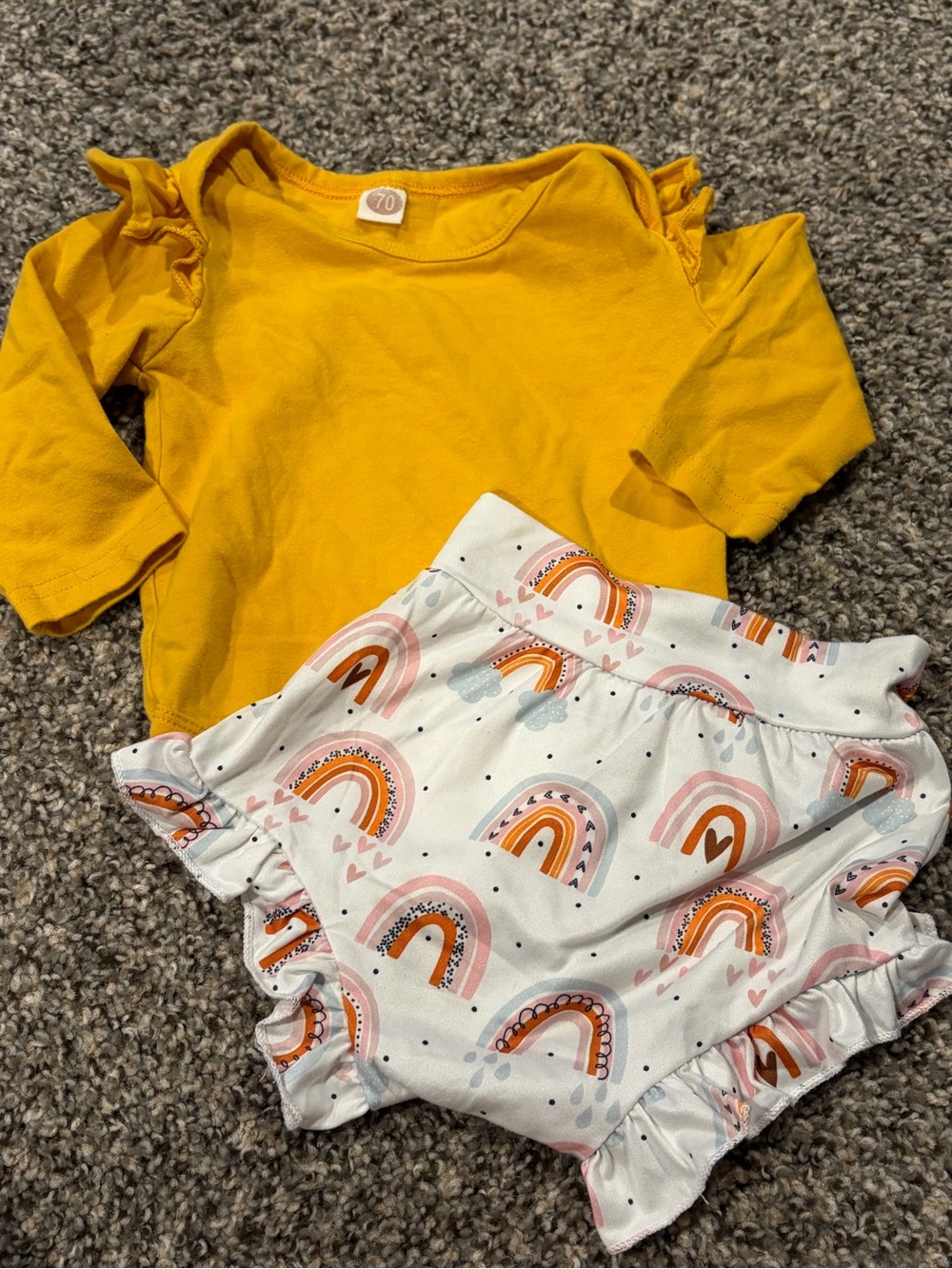 Longsleeve Yellow Ruffle Shoulder Bodysuit and Rainbow Bloomer Set | size 70